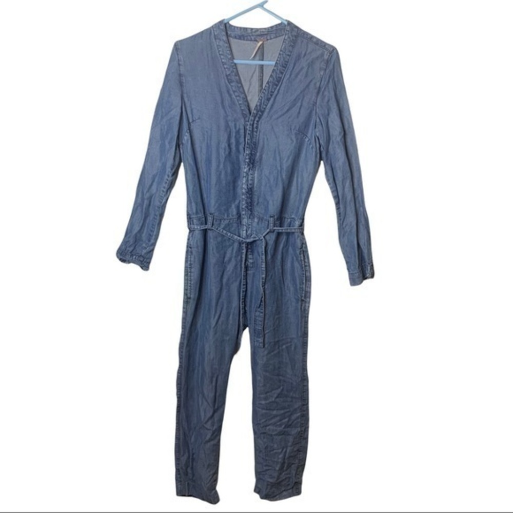 FREE PEOPLE LOU DENIM BELTED CHAMBRAY V-NECK JUMPSUIT - Picture 10 of 16